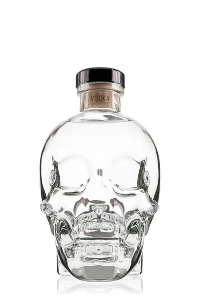 Bouteille de vodka crâne
